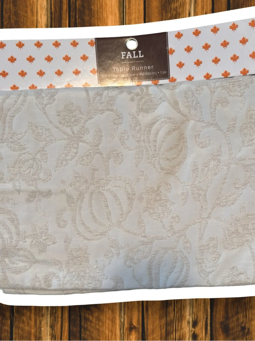Hobby Lobby Jacquard Paisley Table runner - Cream